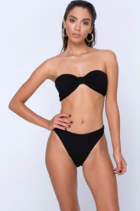 Bikini Samara