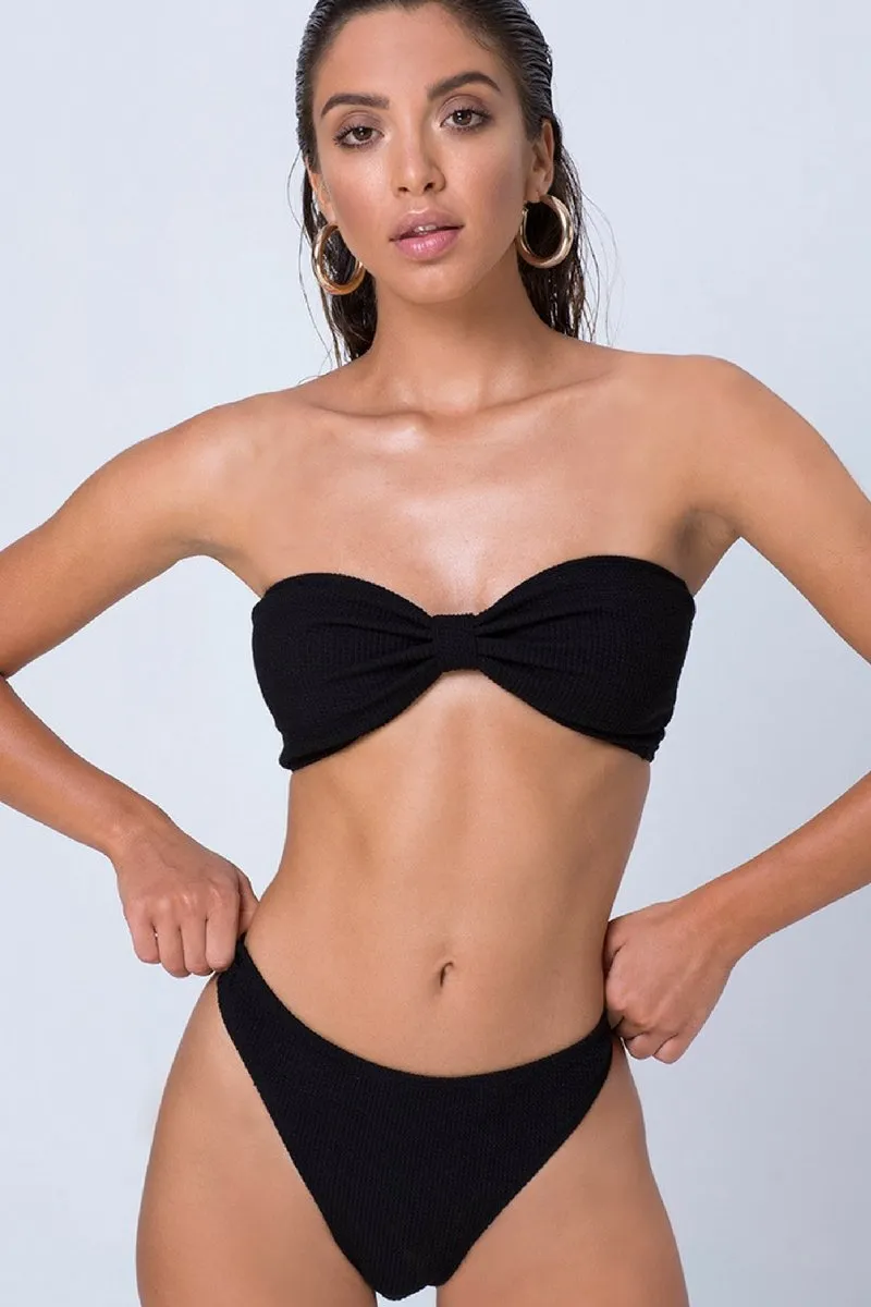 Bikini Samara