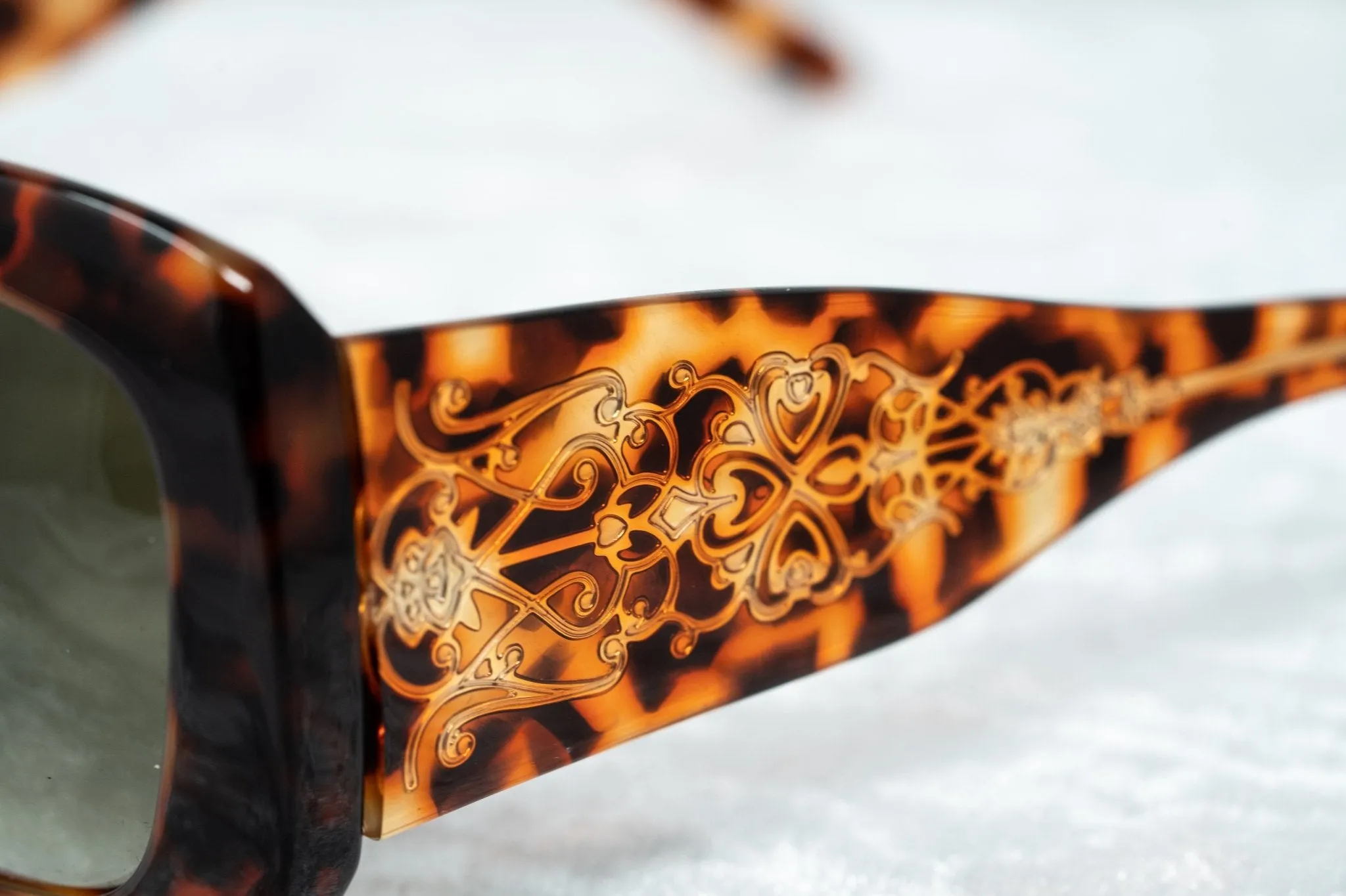 Erickson Beamon Ladies Sunglasses Oversized Tortoise Shell and Grey 8EB2C2T/SHELL