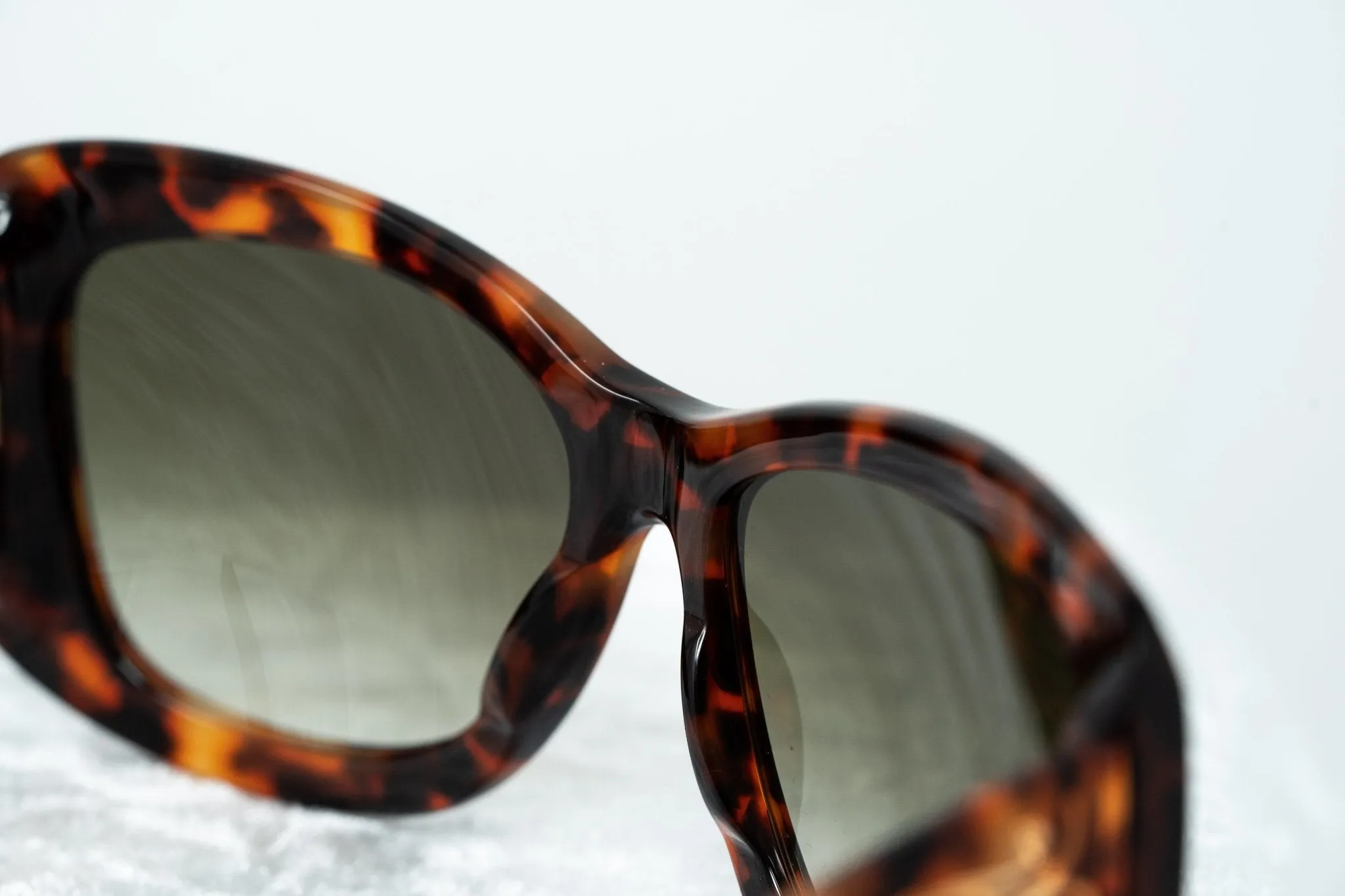 Erickson Beamon Ladies Sunglasses Oversized Tortoise Shell and Grey 8EB2C2T/SHELL