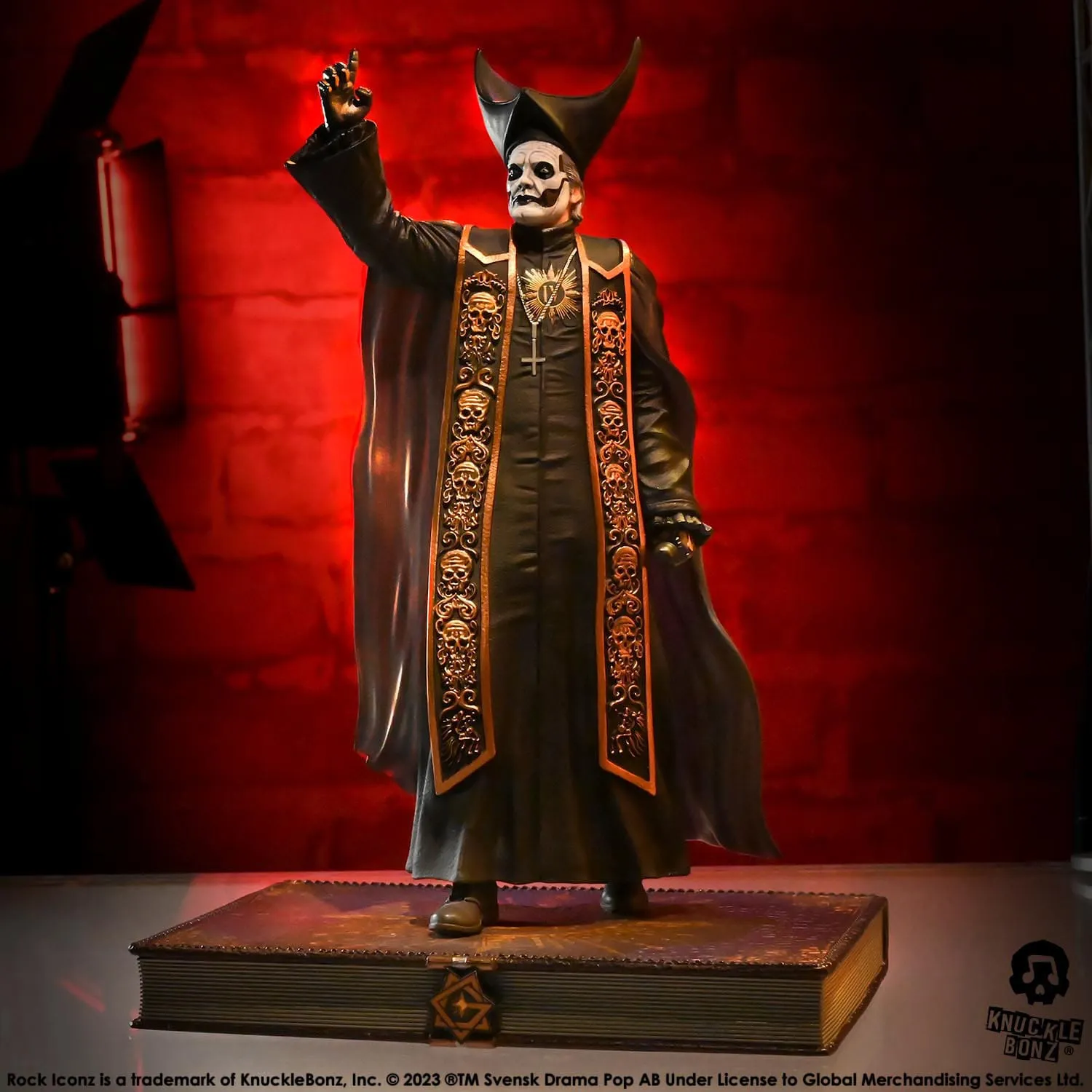 Knucklebonz Ghost Rock Iconz Papa Emeritus IV (Black Robes) Statue