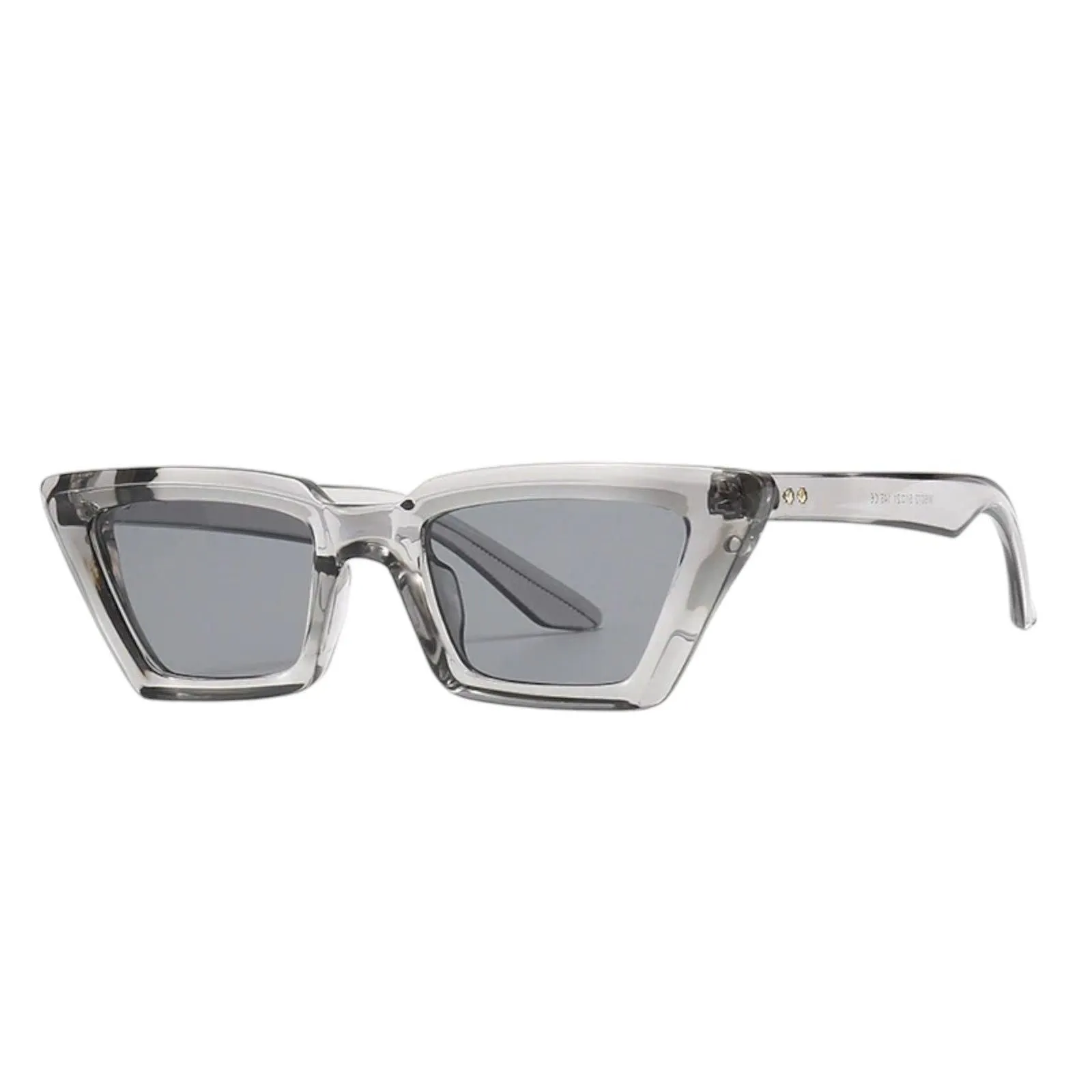 Minimalist Sunglasses for Effortless Everyday Chic