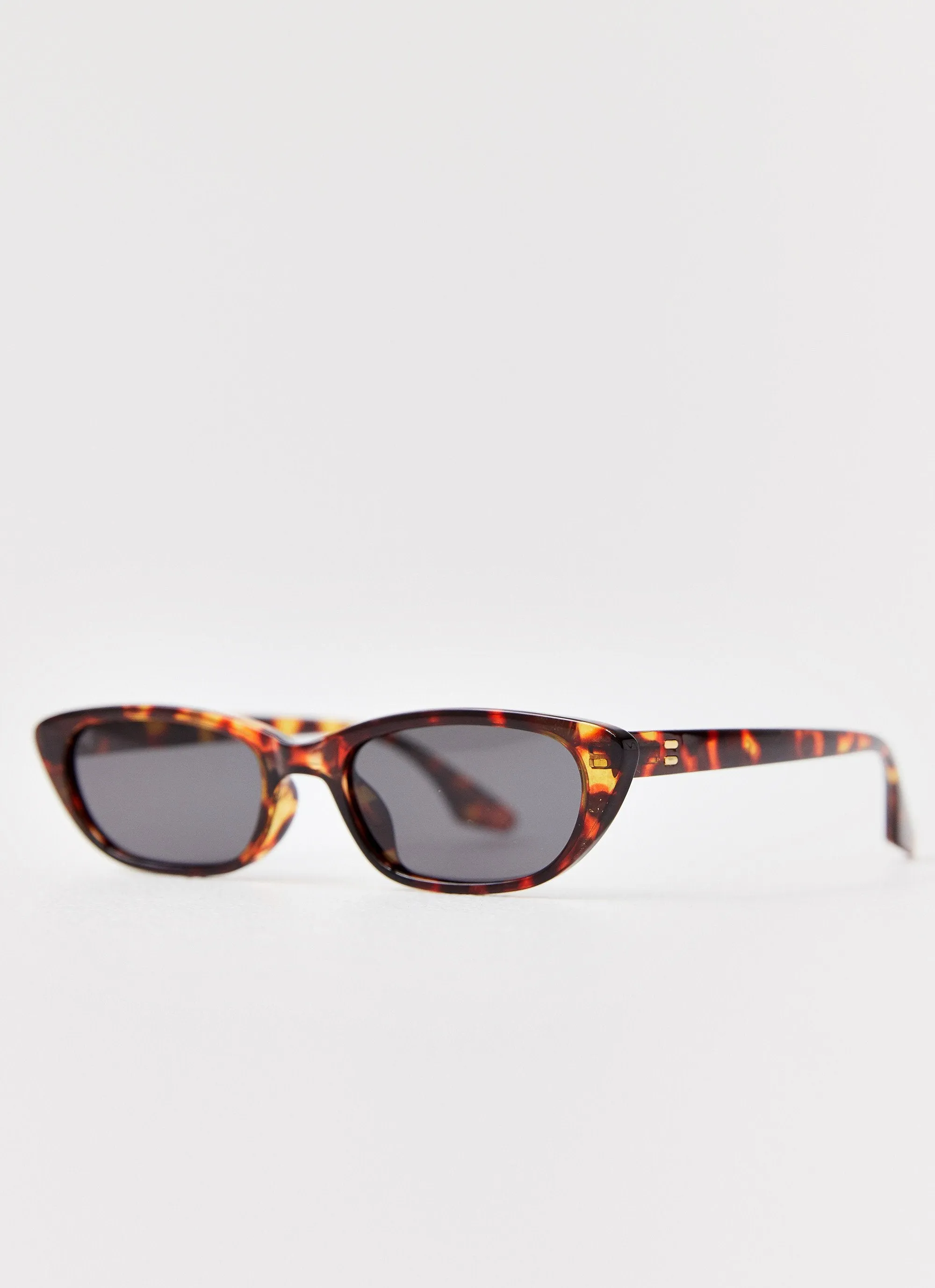 Nadine Sunglasses - Tort